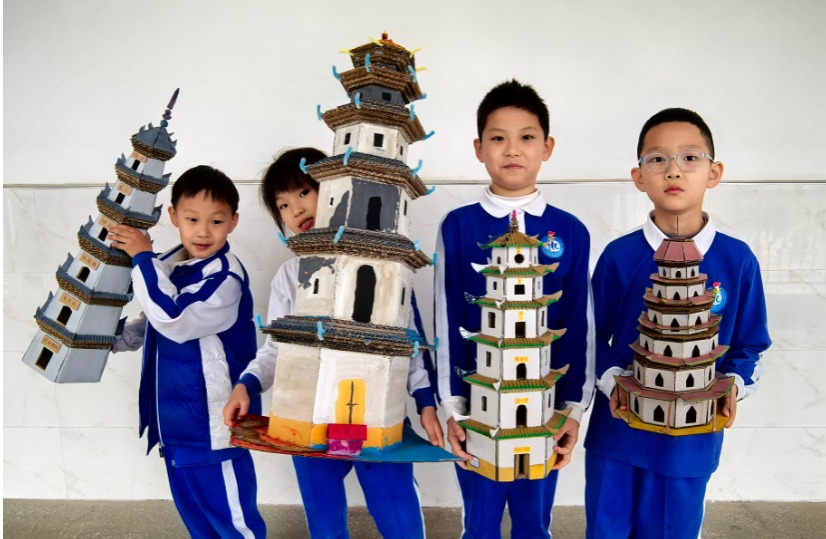 跨学科探秘：凤凰古塔的微观世界